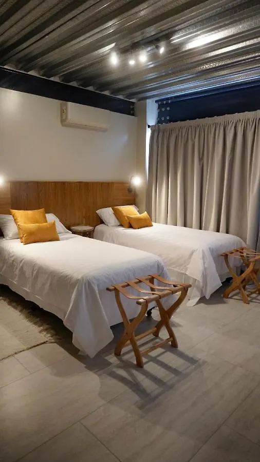 718 Rufino Petit Hotel Mendoza 0*,