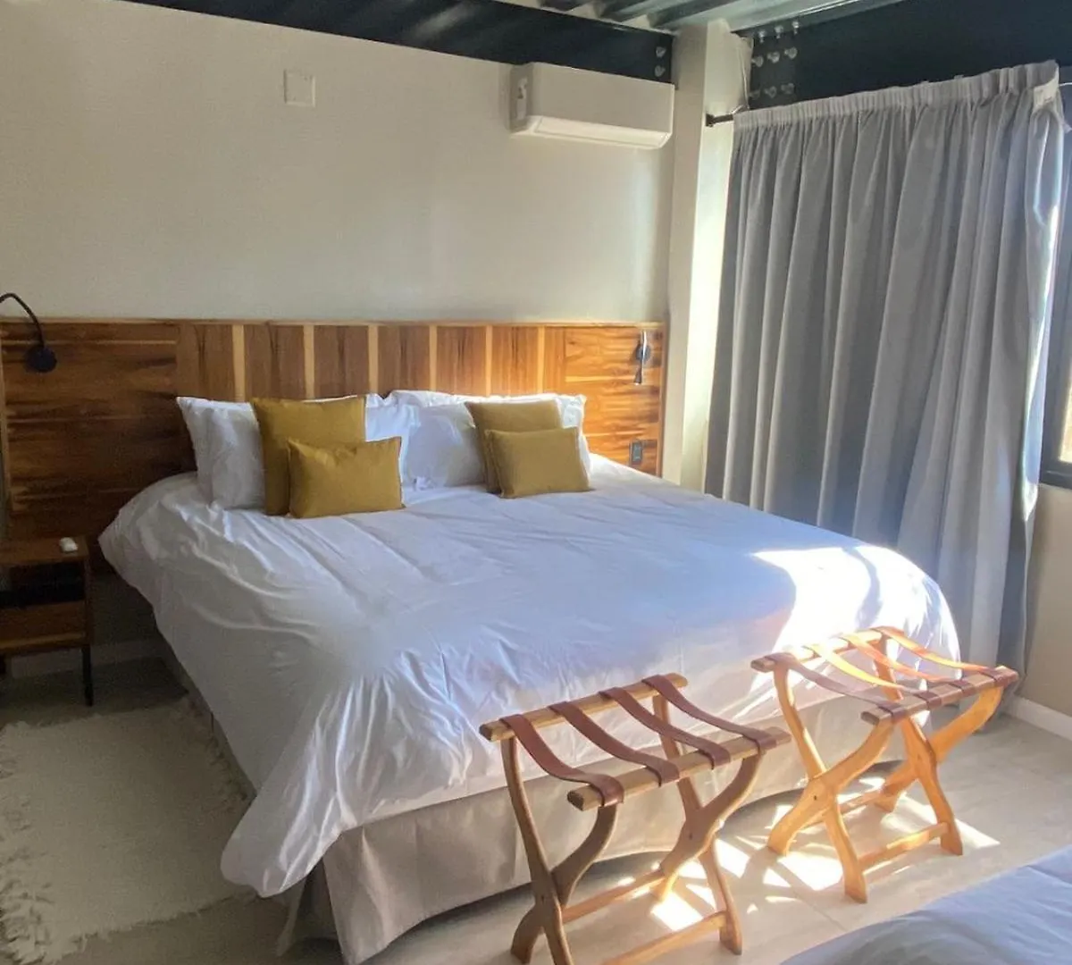 718 Rufino Petit Hotel Mendoza